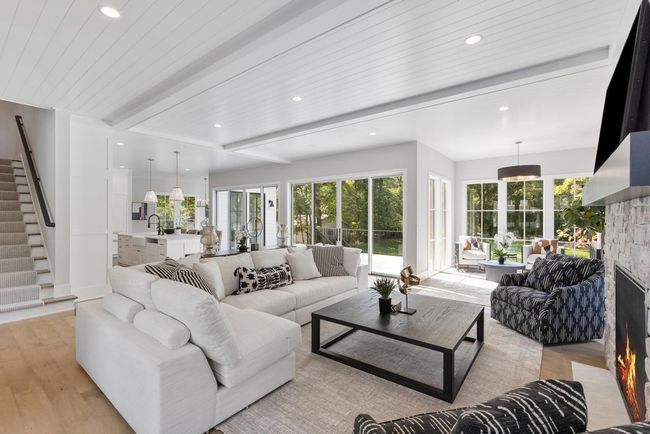 20395 Park Pl, House other with 5 bedrooms, 5 bathrooms and null parking in Excelsior MN | Image 6