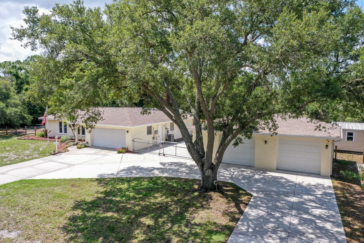 Goldfinch St, Sarasota, FL 34241