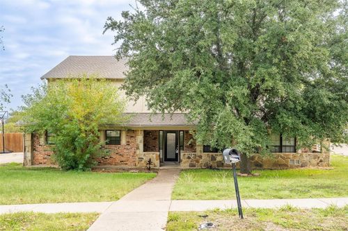4212 Village Green Dr, Irving, TX, 75038-5631 | Card Image