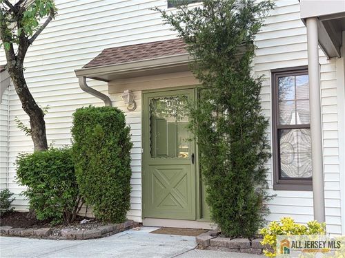 2513-2513 Lighthouse Ln, Parlin, NJ, 08859-2425 | Card Image