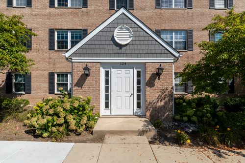 unit-f-124 E Winchester Rd, Libertyville, IL, 60048-3909 | Card Image