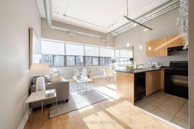 418 - 700 King St W, Condo with 2 bedrooms, 2 bathrooms and 1 parking in Toronto ON | Image 1