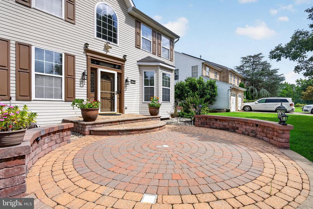 Residential in WOODBURY 4