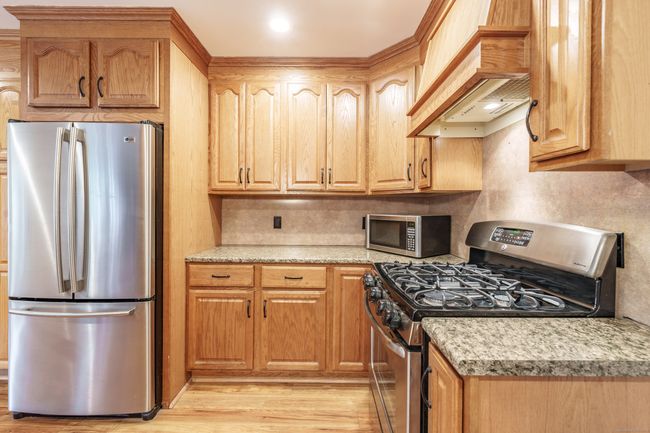 135 - 135 Mountain Laurel Way, Condo with 2 bedrooms, 2 bathrooms and 3 parking in Suffield CT | Image 4