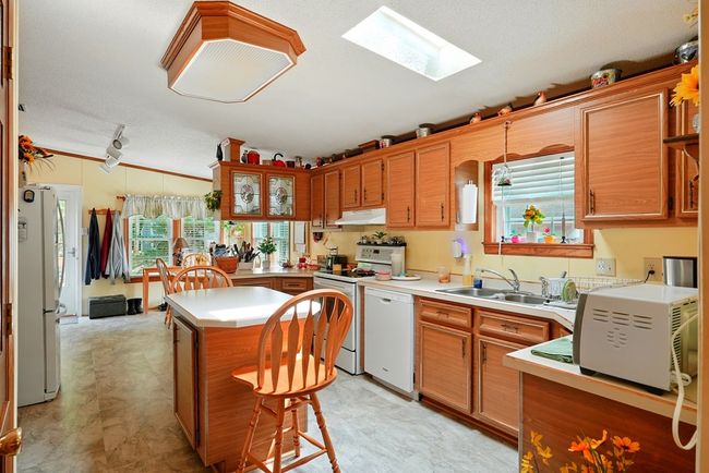 967 Ampthill Rd, House other with 3 bedrooms, 2 bathrooms and null parking in Cartersville VA | Image 9
