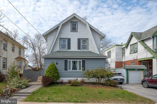 240 Wadas Ave, UPPER DARBY, PA, 19082-1227 | Card Image