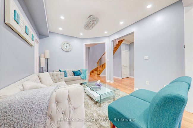 82 Warnford Cir, House other with 7 bedrooms, 5 bathrooms and 4 parking in Ajax ON | Image 9