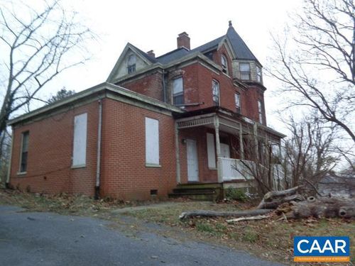 1040 Reservoir St, Waynesboro, VA, 22980 | Card Image