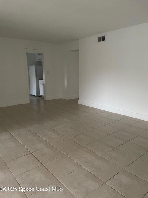 d6-250 N Banana River Dr, MERRITT ISLAND, FL, 32952-2500 | Card Image