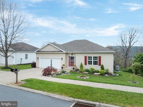 143 Jonathan Ln, Bellefonte, PA, 16823-2848 | Card Image