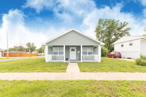 320 Halleck St, Moberly, MO, 65270-2024 | Card Image