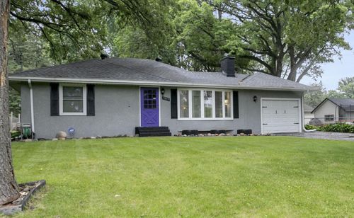 7035 E River Rd, Fridley, MN, 55432-4120 | Card Image