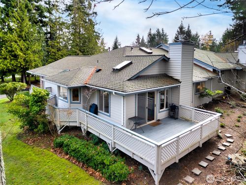 2108 Creekside Cir, Anacortes, WA, 98221-2461 | Card Image