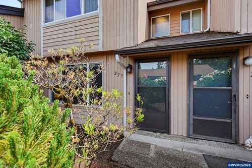 223 Mcnary Heights Dr N, Keizer, OR, 97303-4349 | Card Image