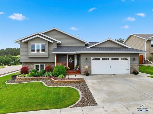 2602 Meadows Dr, Sturgis, SD, 57785-1702 | Card Image