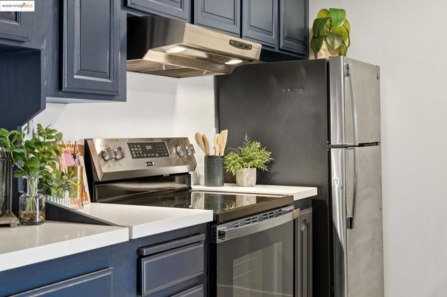 APT-320 - 960 Shorepoint Ct, Condo with 2 bedrooms, 2 bathrooms and 2 parking in Alameda CA | Image 25