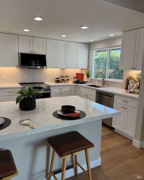 4087 Maher St, Napa, CA, 94558-2242 | Card Image