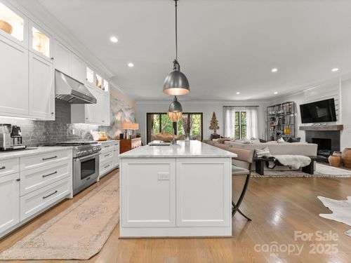 1160 S Kings Dr, Charlotte, NC, 28207-1806 | Card Image