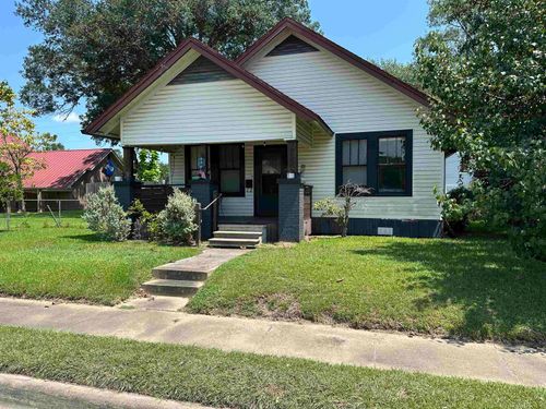 620 N 5th St, Silsbee, TX, 77656-4041 | Card Image