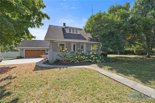 135 Grove St, Bluffton, OH, 45817-1061 | Card Image