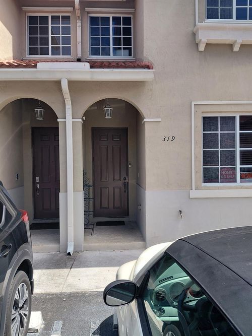apt-319-21205 Nw 14th Pl, Miami, FL, 33169-7445 | Card Image