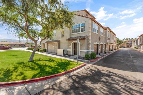 2277 E Huntington Dr, Phoenix, AZ, 85040-5405 | Card Image