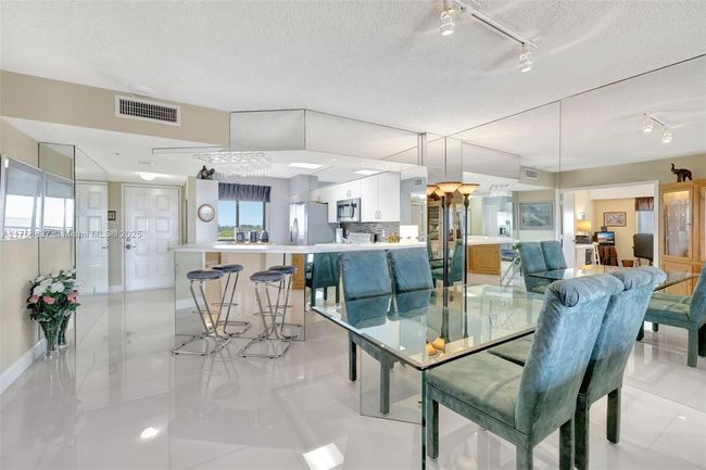 APT-908 - 2334 S Cypress Bend Dr, Condo with 3 bedrooms, 2 bathrooms and null parking in Pompano Beach FL | Image 10