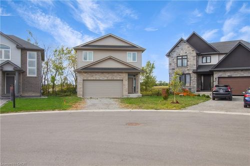 7387 Sherrilee Cres, Niagara Falls, ON, L2H3T4 | Card Image