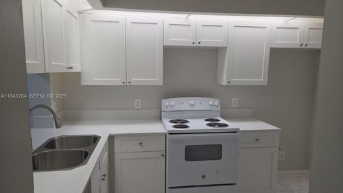 apt-204-202 Lake Pointe Dr, Oakland Park, FL, 33309-3531 | Card Image