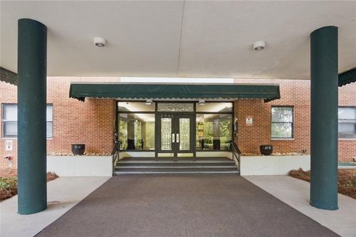 609-2965 Pharr Court South Nw, Atlanta, GA, 30305-2140 | Card Image