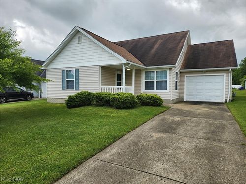 2831 Benford Ln, Youngstown, OH, 44505-4382 | Card Image