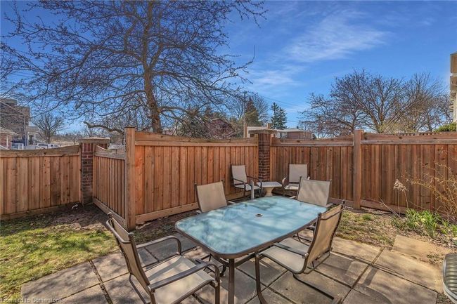 153 - 302 College Ave W, Townhouse with 4 bedrooms, 3 bathrooms and 2 parking in Guelph ON | Image 22