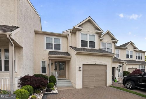 8 Heron Pointe Ct, MARLTON, NJ, 08053-1776 | Card Image