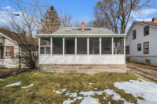 40 W Strathmore Ave, Pontiac, MI, 48340-2770 | Card Image