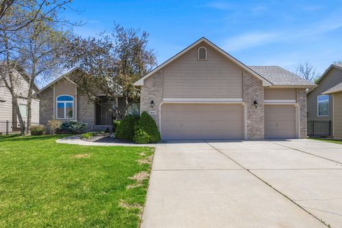 3014 N Brush Creek Cir, Wichita, KS, 67205-8738 | Card Image