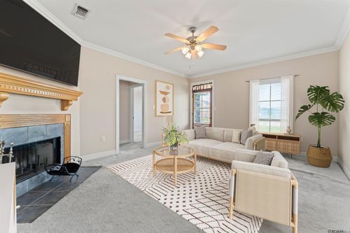 24578 Rolling Meadow Dr, Denham Springs, LA, 70726-6851 | Card Image