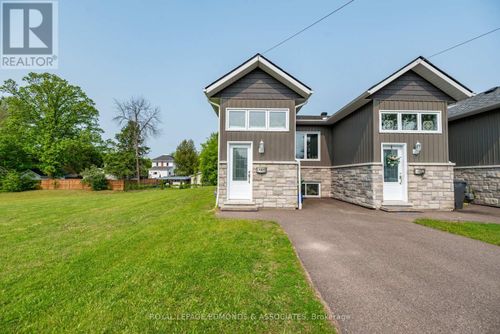 464 Dominion St, Pembroke, ON, K8A4W8 | Card Image