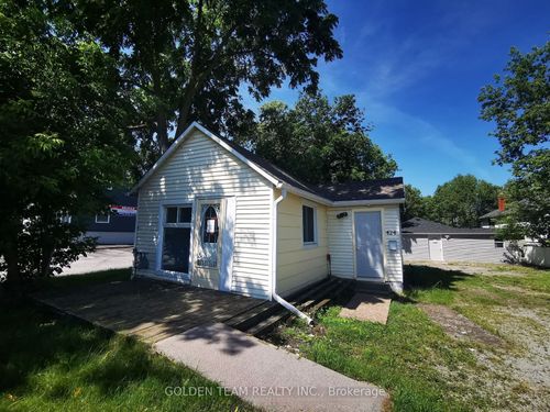 424 The Queensway S, Keswick, ON, L4P2E1 | Card Image
