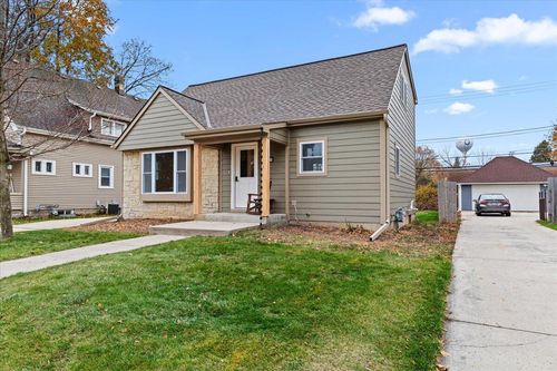 1021 13th Ave, Grafton, WI, 53024-1931 | Card Image