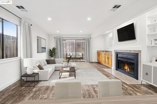 95 Mozden Ln, Pleasant Hill, CA, 94523-4904 | Card Image