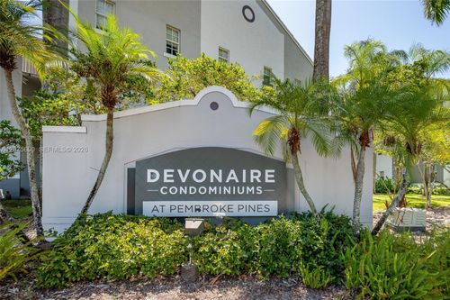 302-11145 Sw 6th St, Pembroke Pines, FL, 33025-6958 | Card Image