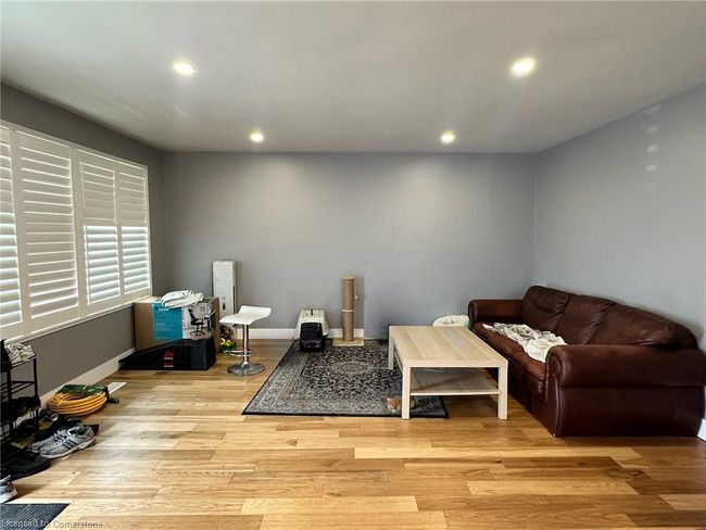 10 Sandlyn Crt, House other with 5 bedrooms, 2 bathrooms and 2 parking in Hamilton ON | Image 7