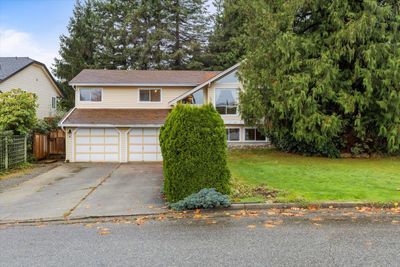 8013 Dunsmuir St, House other with 4 bedrooms, 2 bathrooms and 6 parking in Mission BC | Image 3