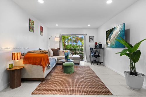 apt-103-1840 Jefferson Ave, Miami Beach, FL, 33139-2458 | Card Image