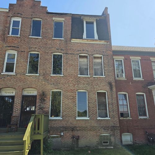 10411 S Corliss Ave, Chicago, IL, 60628-3040 | Card Image