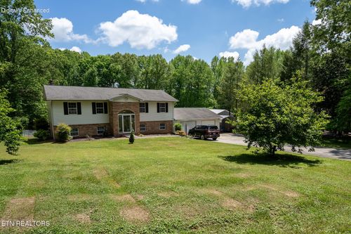 663 W Hills Dr, Harriman, TN, 37748-7409 | Card Image