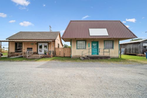 222 S Chouteau Ave, Chouteau, OK, 74337-2900 | Card Image