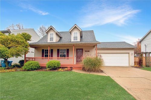 33989 Lincoln Ave, North Ridgeville, OH, 44039-3243 | Card Image