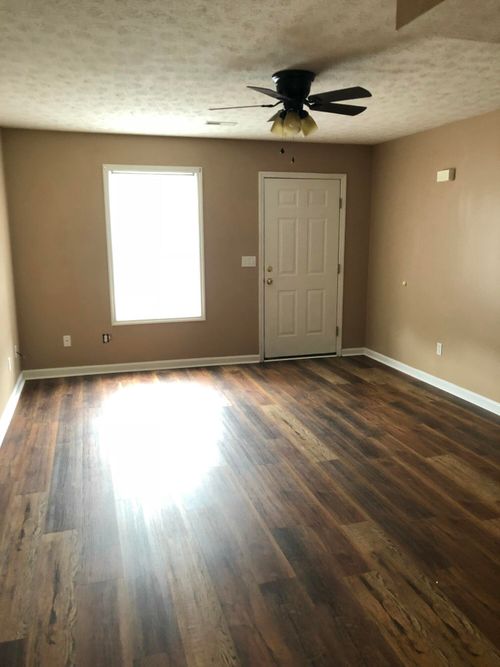 1057 Blackwell Ct, Richmond, KY, 40475-6809 | Card Image