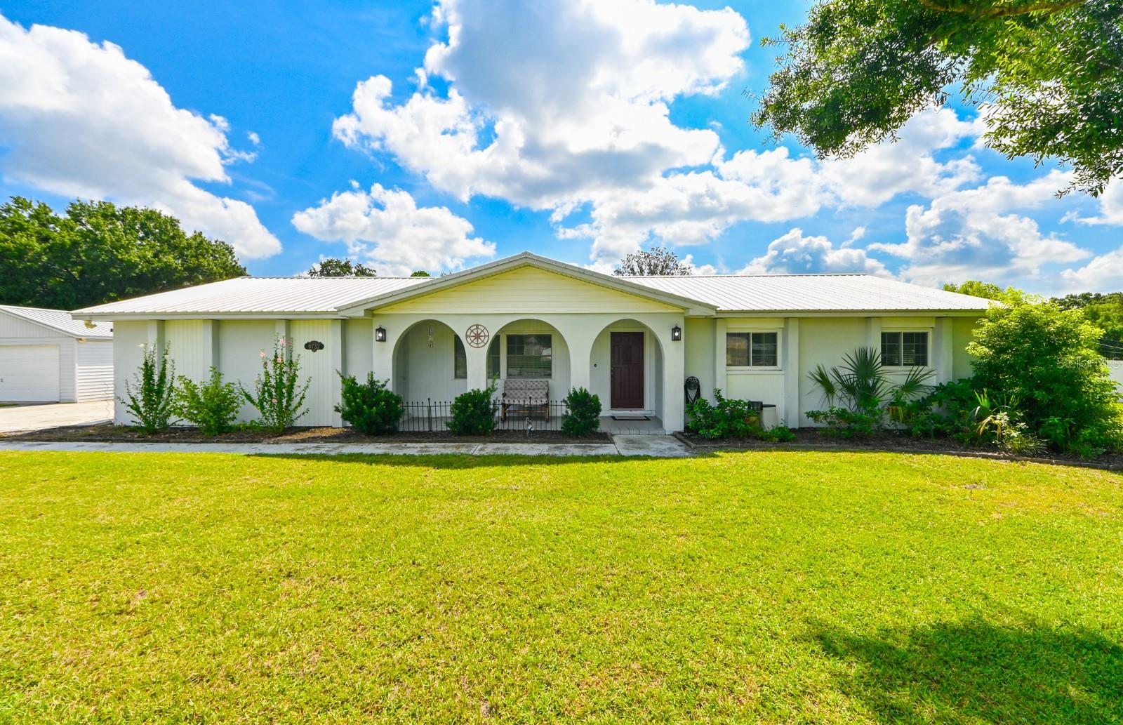 Newman Cir, Lakeland, FL 33811